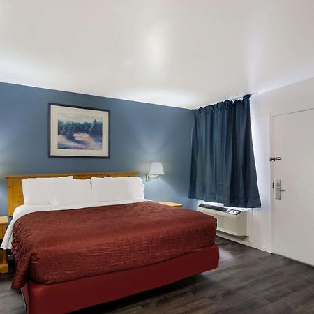 Rodeway Inn & Suites Sidney Historic Downtown I-80 Buitenkant foto