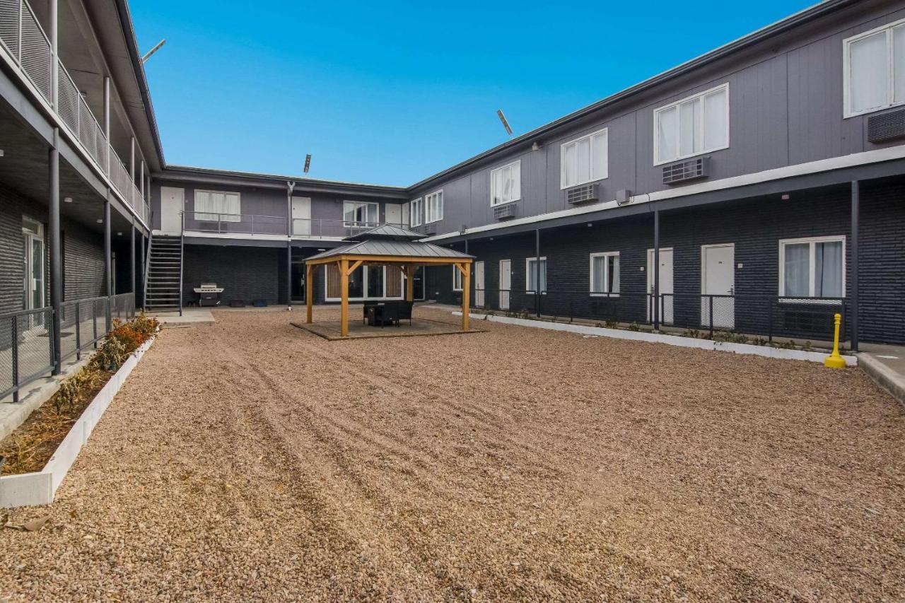 Rodeway Inn & Suites Sidney Historic Downtown I-80 Buitenkant foto