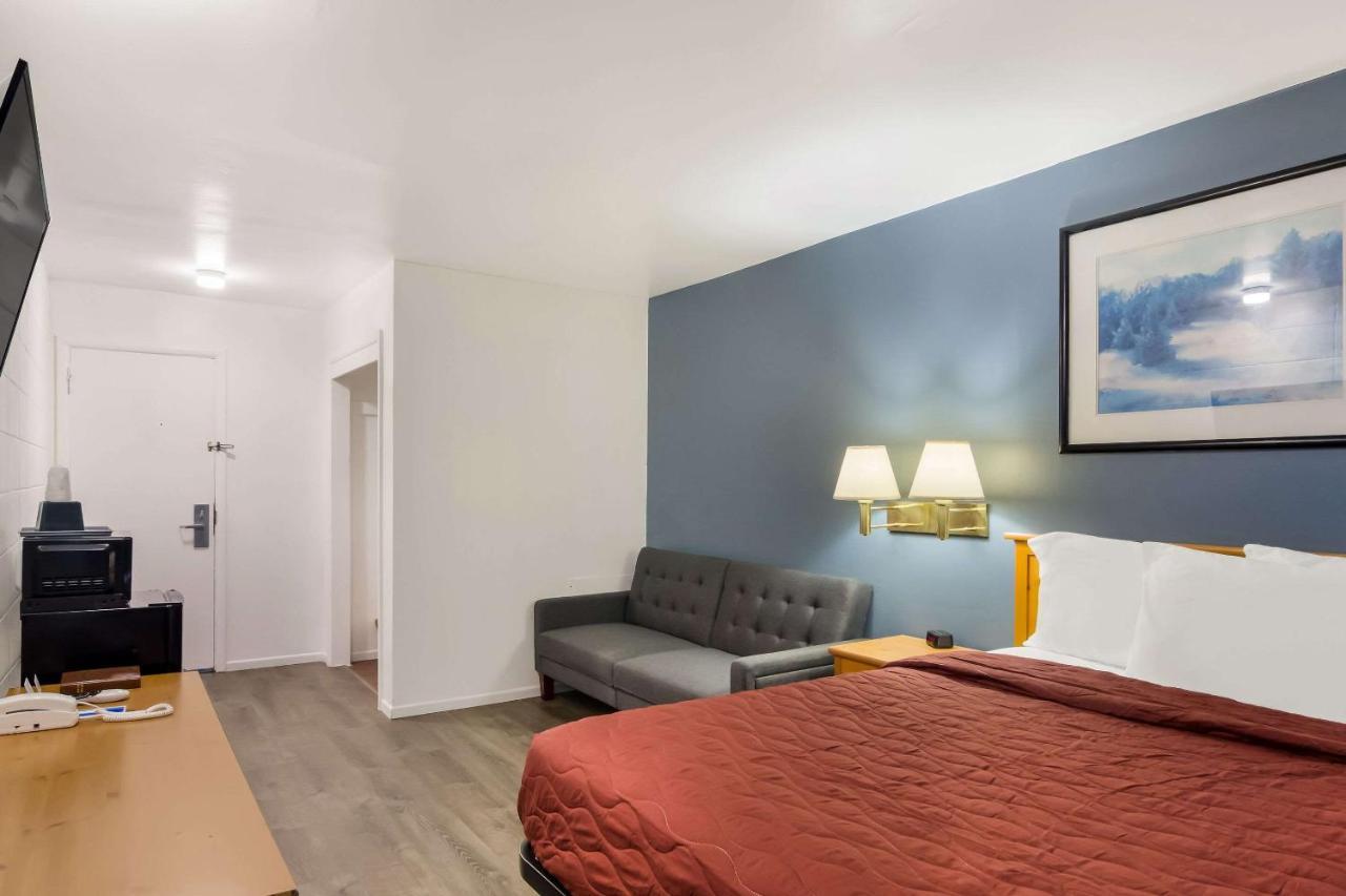 Rodeway Inn & Suites Sidney Historic Downtown I-80 Buitenkant foto
