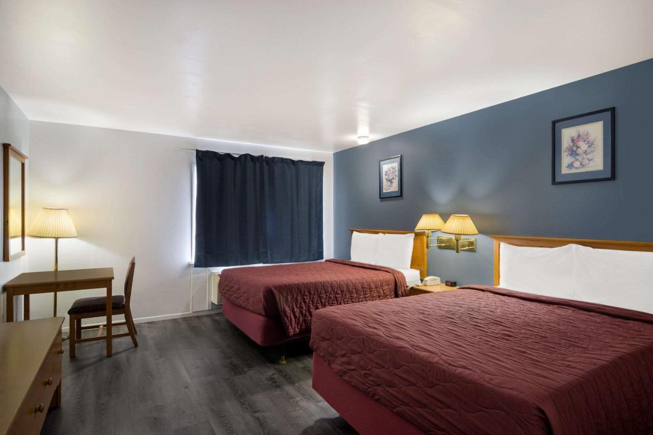 Rodeway Inn & Suites Sidney Historic Downtown I-80 Buitenkant foto