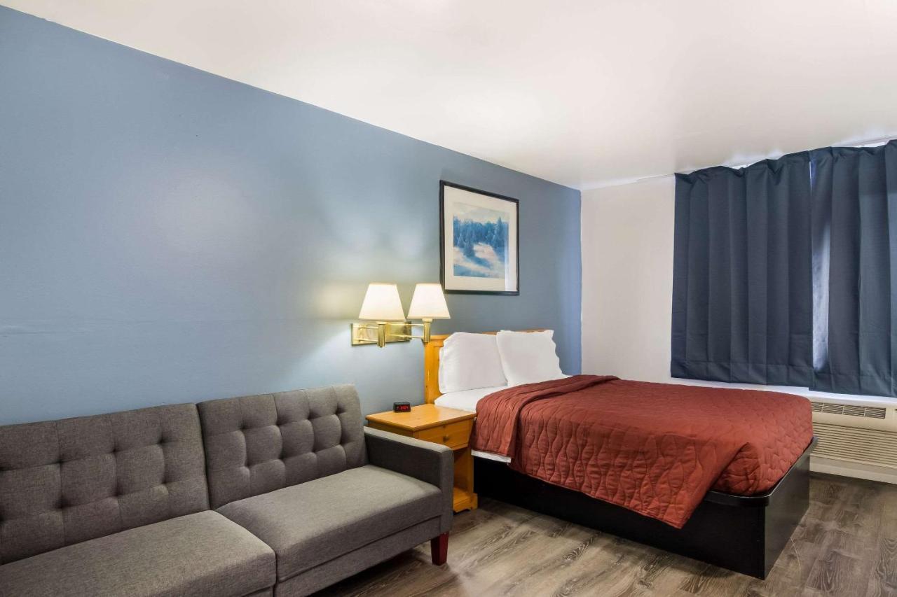Rodeway Inn & Suites Sidney Historic Downtown I-80 Buitenkant foto
